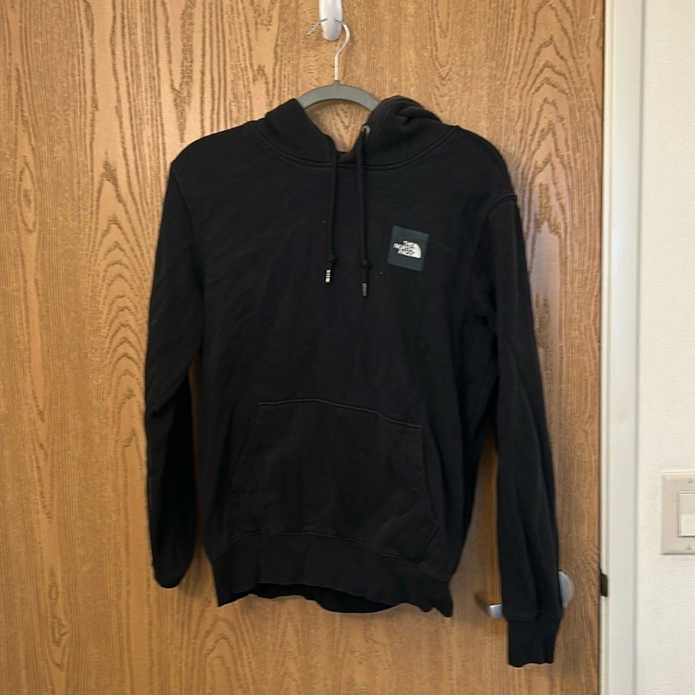 Black northface hoodie